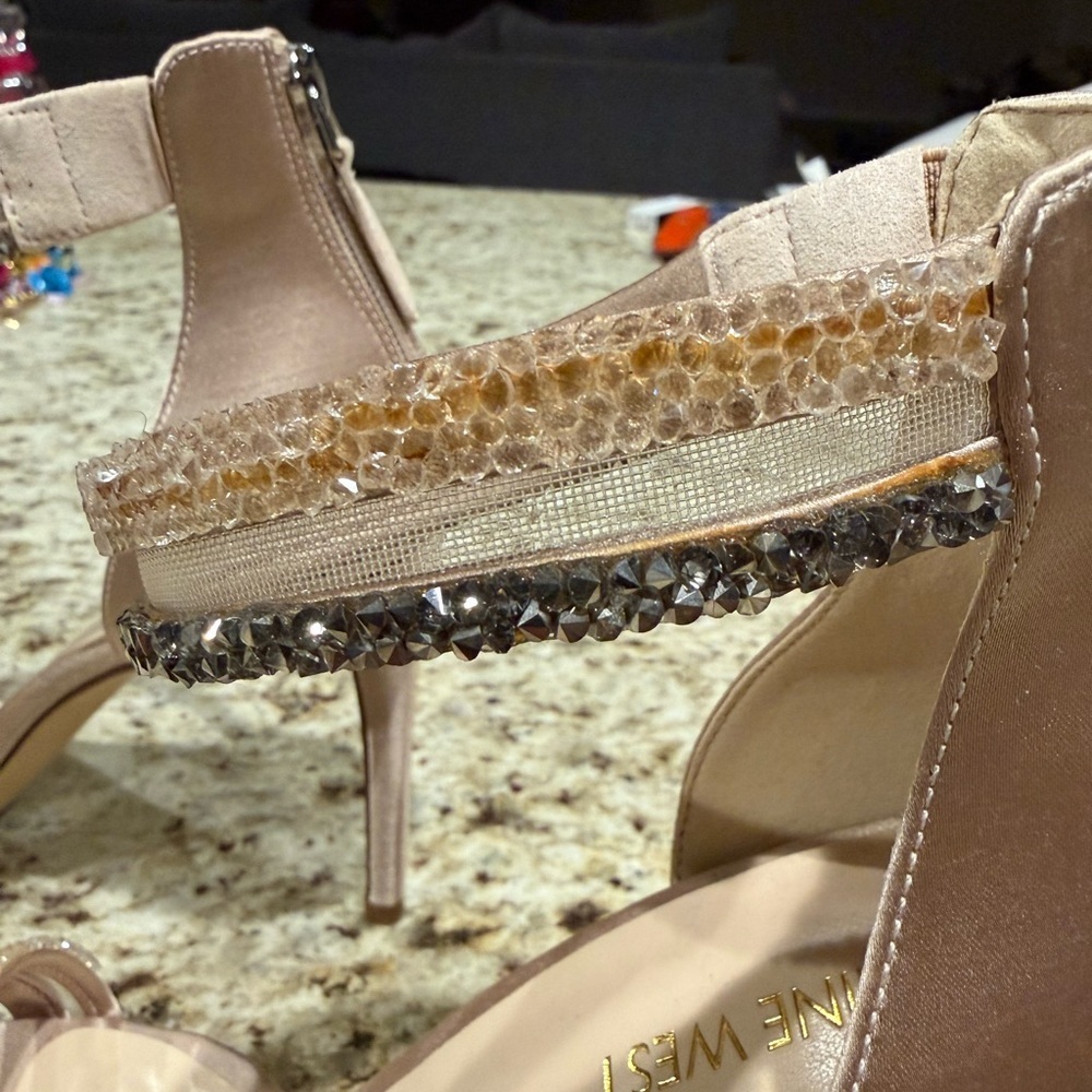 Nine West Strappy Rhinestone Stiletto Heels Synthetic Beige Gold Silver Size 10 - Picture 7 of 9